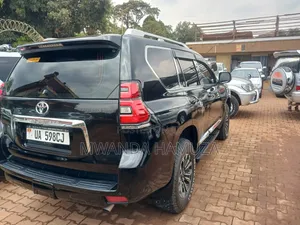 Toyota Land Cruiser Prado 2012 Black