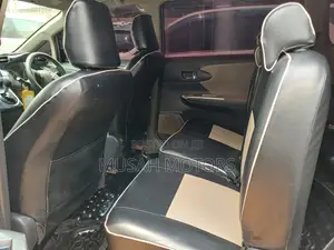 Toyota Wish 2012 Silver