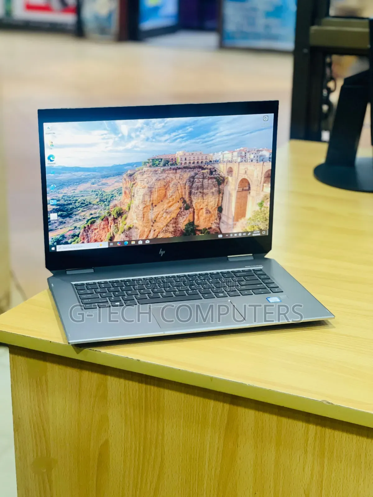 New Laptop HP ZBook Studio G5 16GB Intel Xeon SSD 512GB
