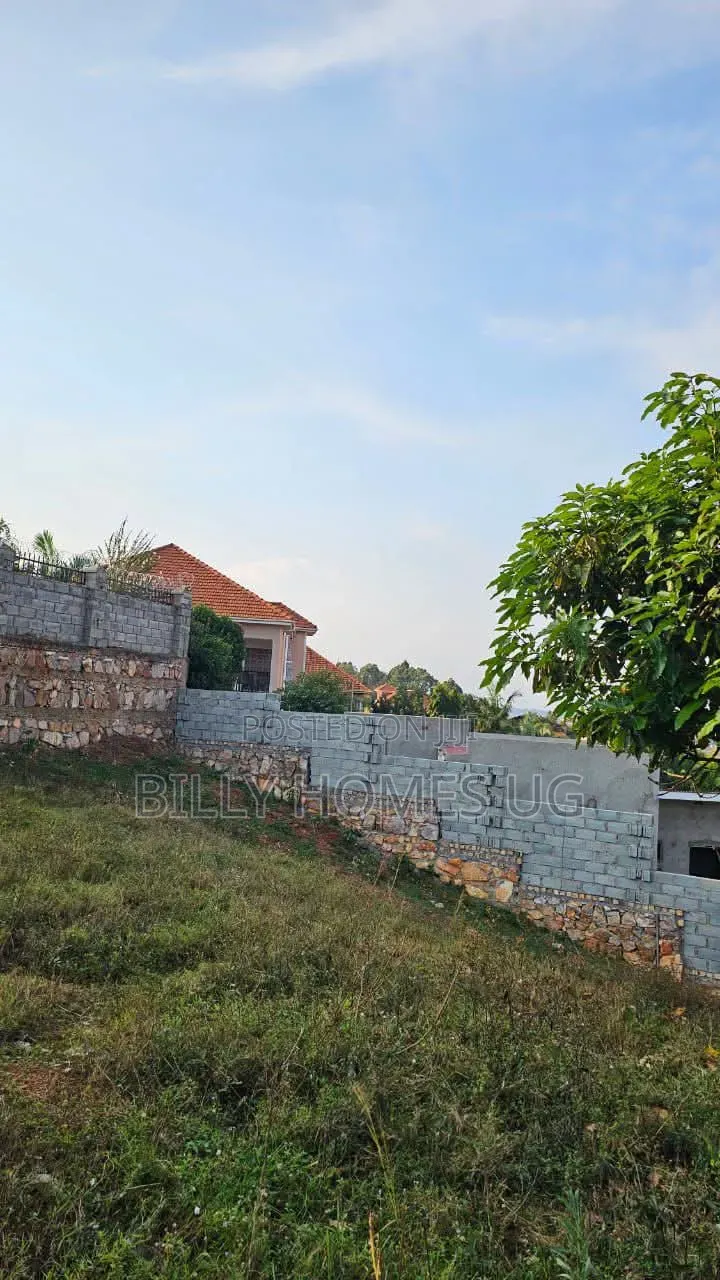 Hilltop Lake-View Plot for Sale Located in Mutung-Kigo