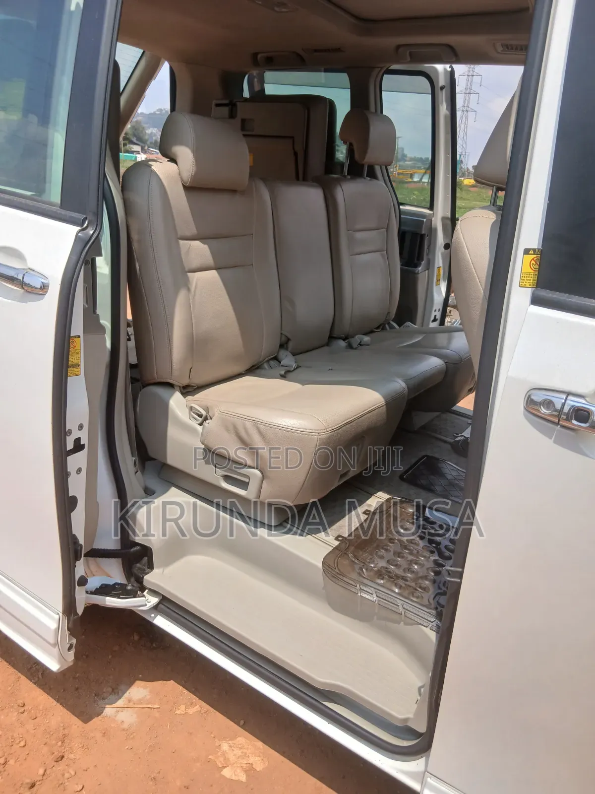 Toyota Noah 2011 White