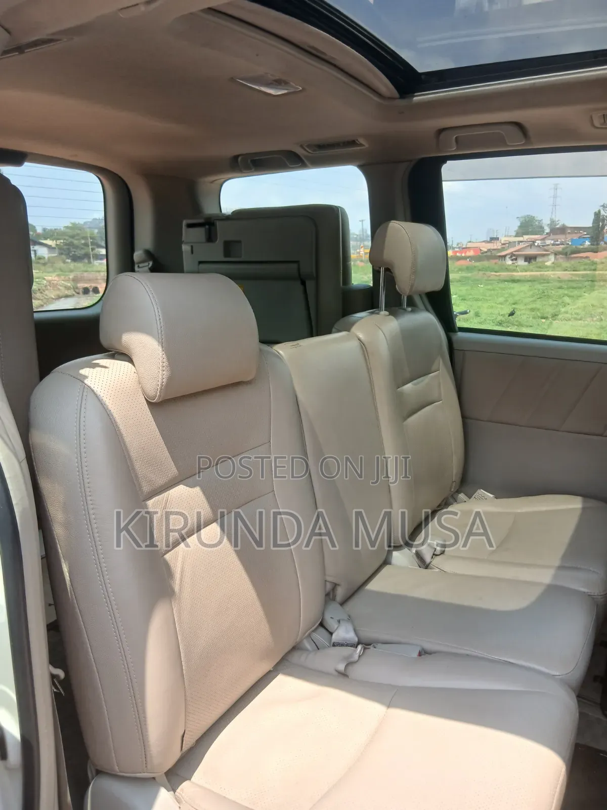 Toyota Noah 2011 White
