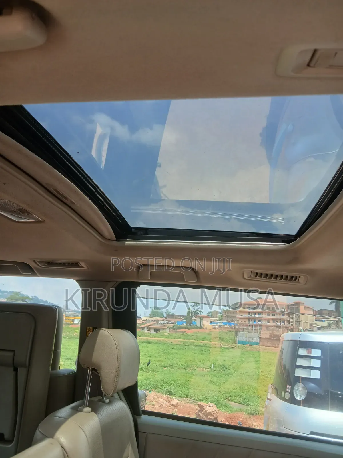 Toyota Noah 2011 White