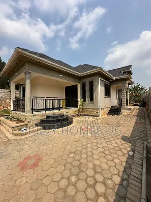 4bdrm House in Busukuma for sale