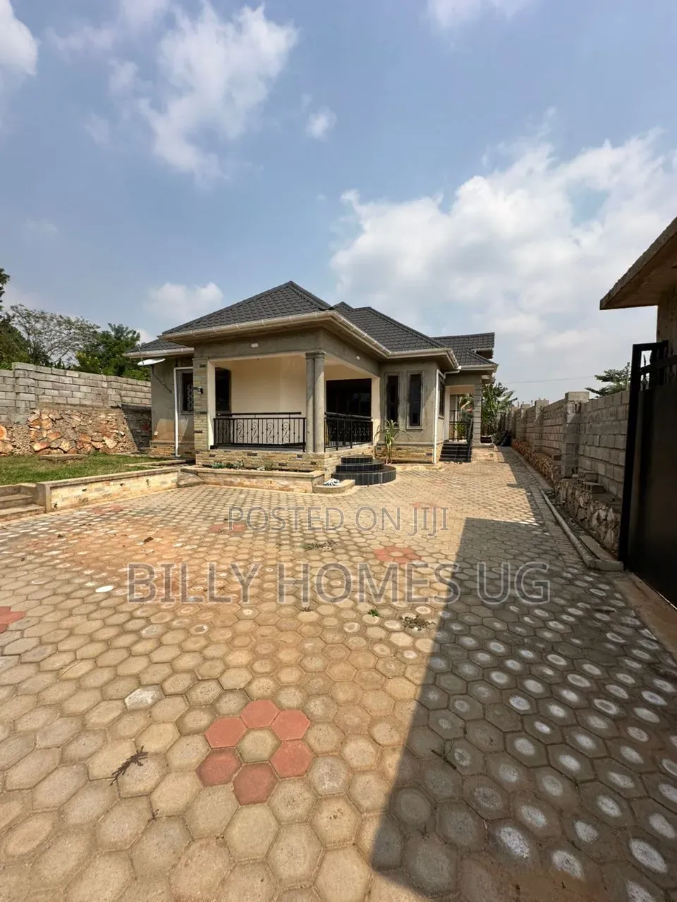 4bdrm House in Busukuma for sale