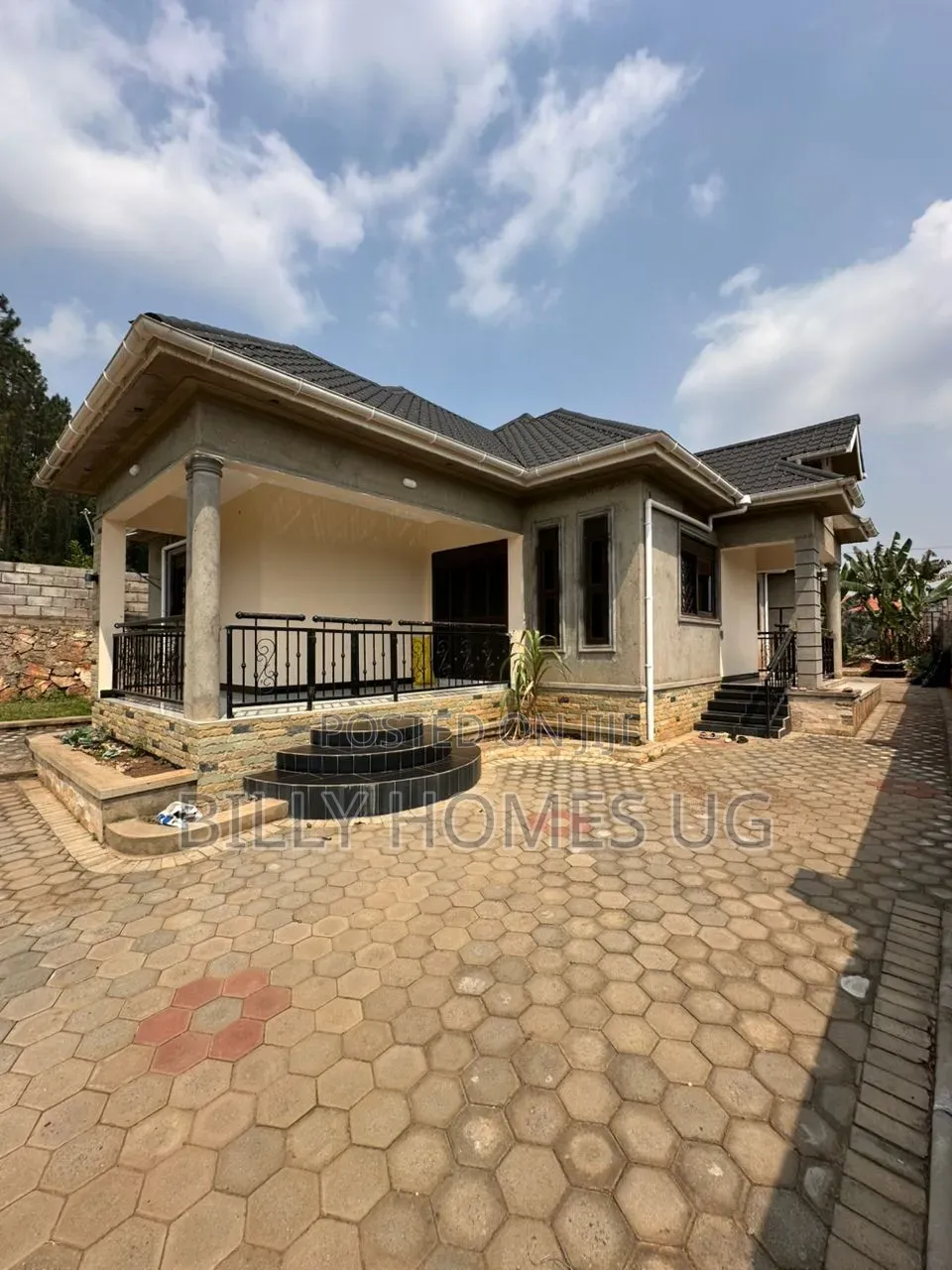 4bdrm House in Busukuma for sale