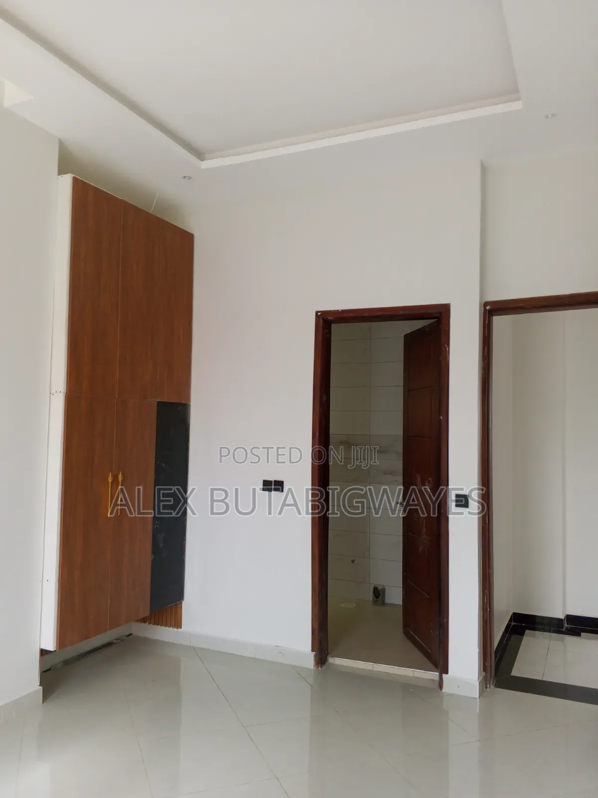 4bdrm Duplex in A R Properties, Wakiso / Wakiso for sale