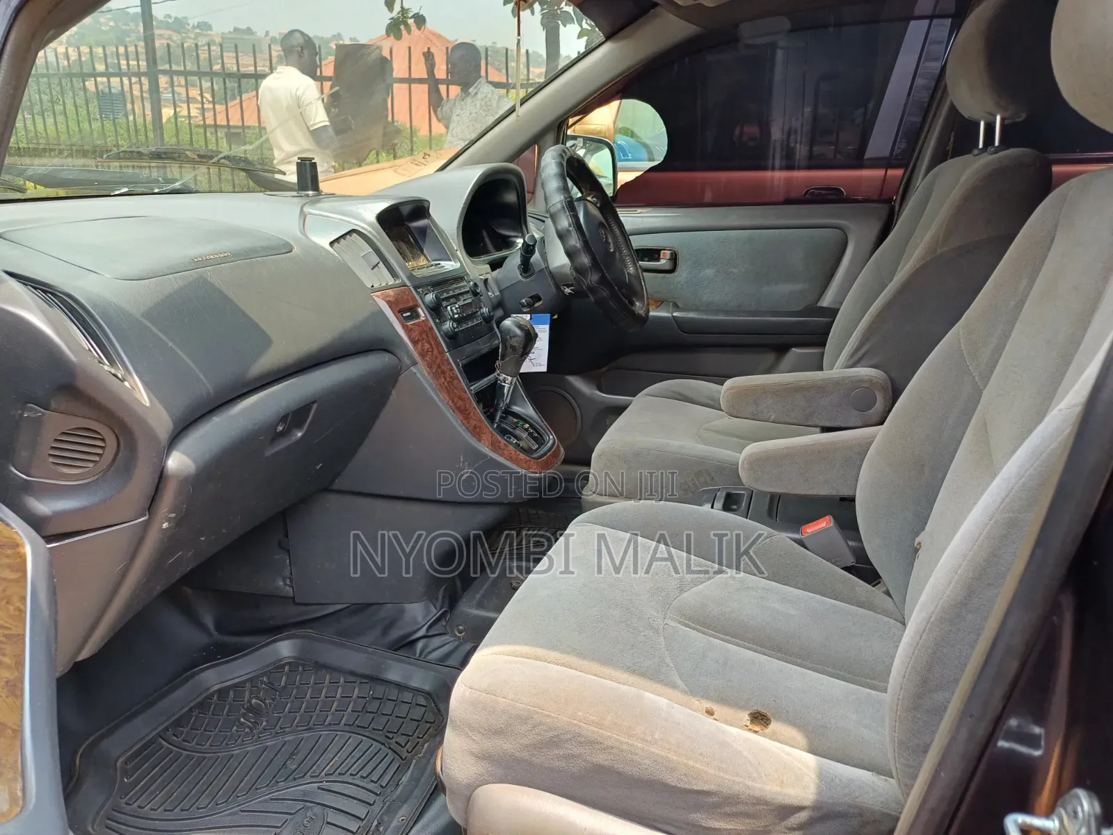 Toyota Harrier 2000 Black
