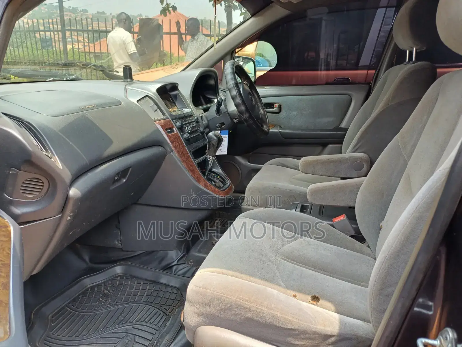 Toyota Harrier 2000 Black