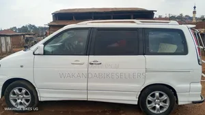 Toyota Noah 2002 White