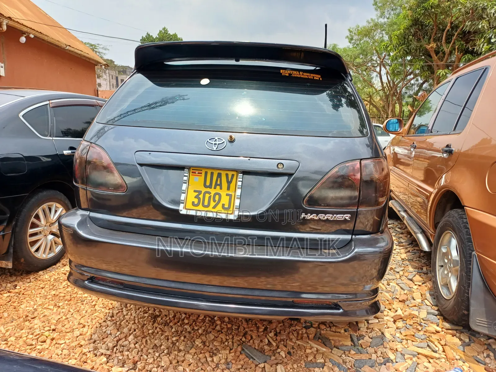 Toyota Harrier 2000 Black