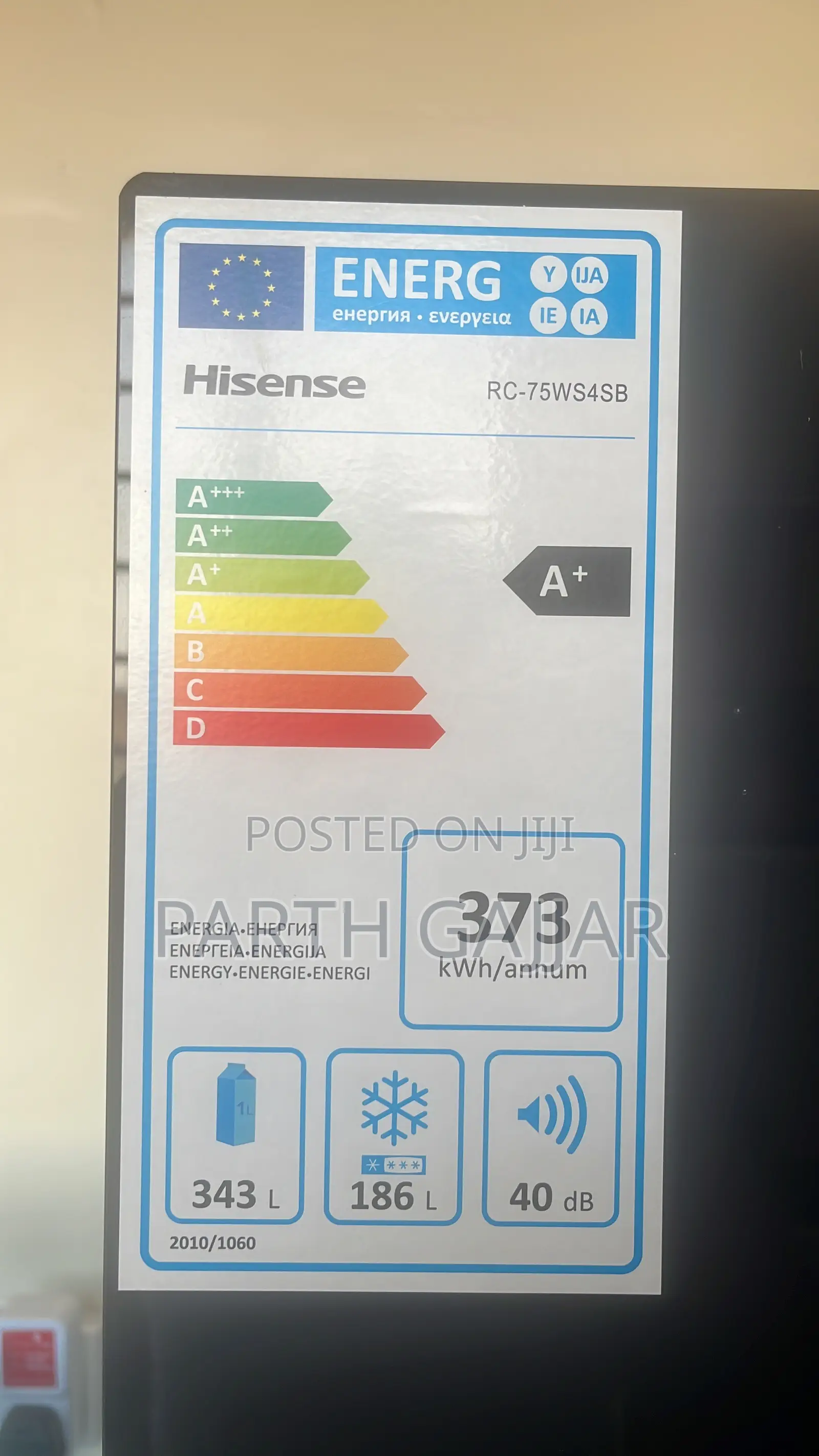 Hisense 760ltr Side by Side Glass Black Fridge With Water Dispenser