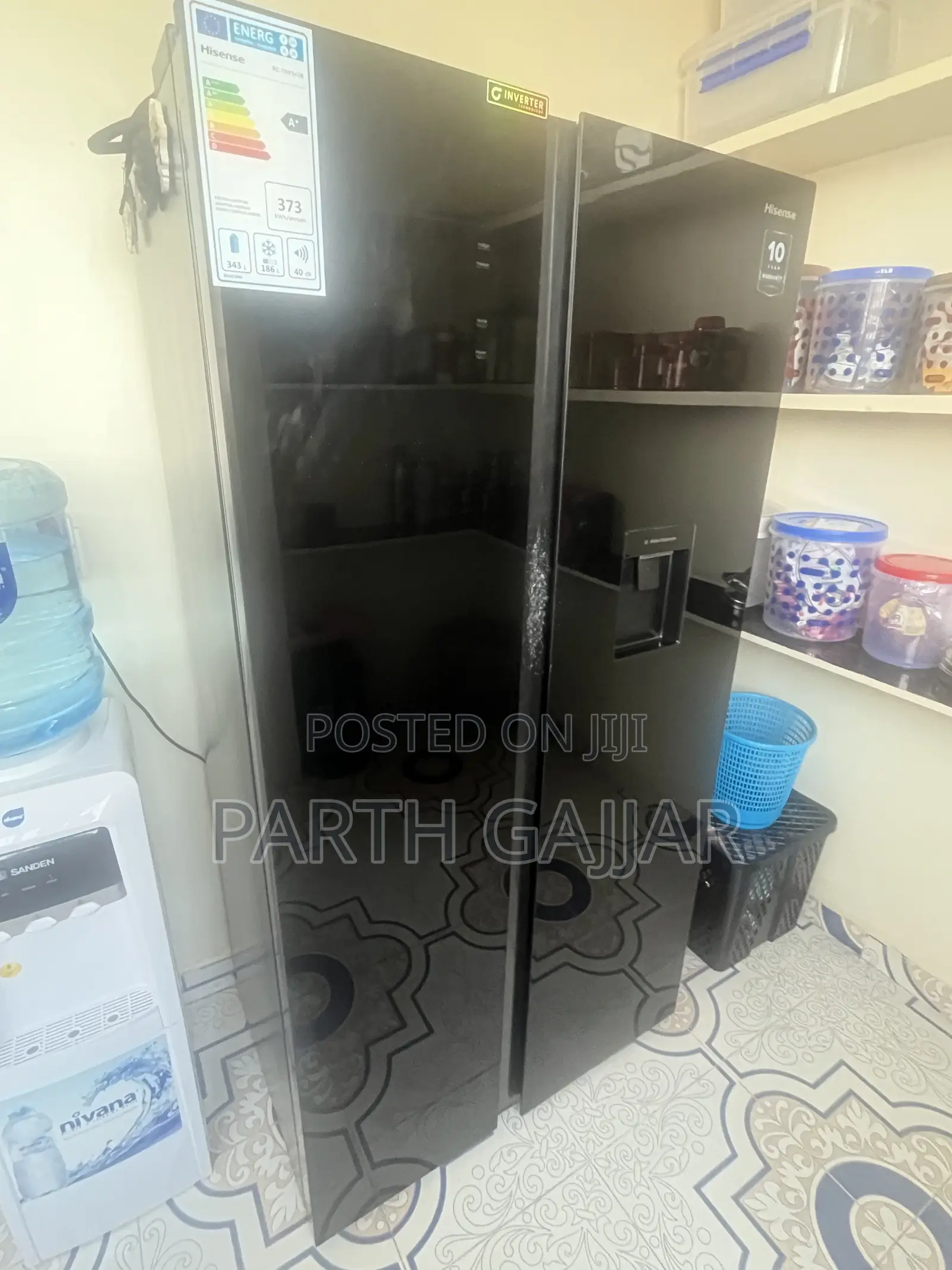 Hisense 760ltr Side by Side Glass Black Fridge With Water Dispenser