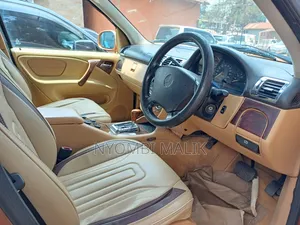 Mercedes-Benz M Class 2000 Brown