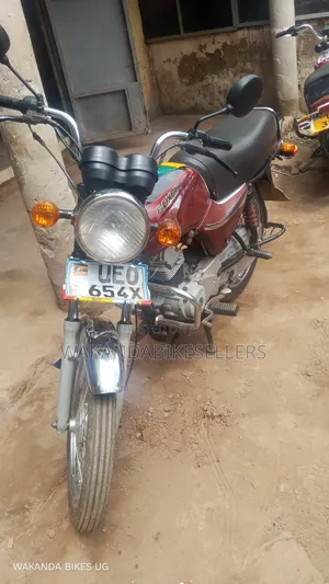 Bajaj Boxer 100 2019 Red