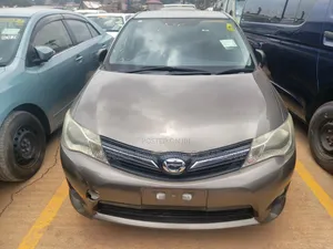 Toyota Corolla Fielder 2013 Gold