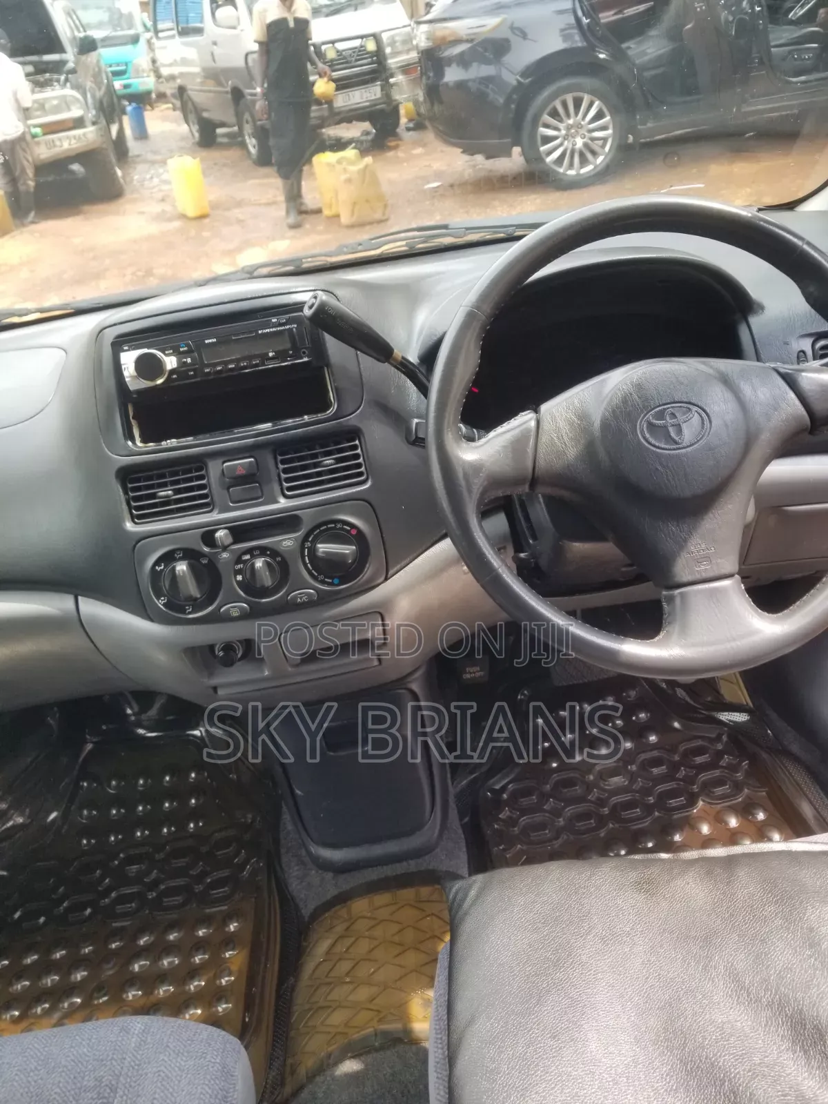 Toyota Raum 2004 Black