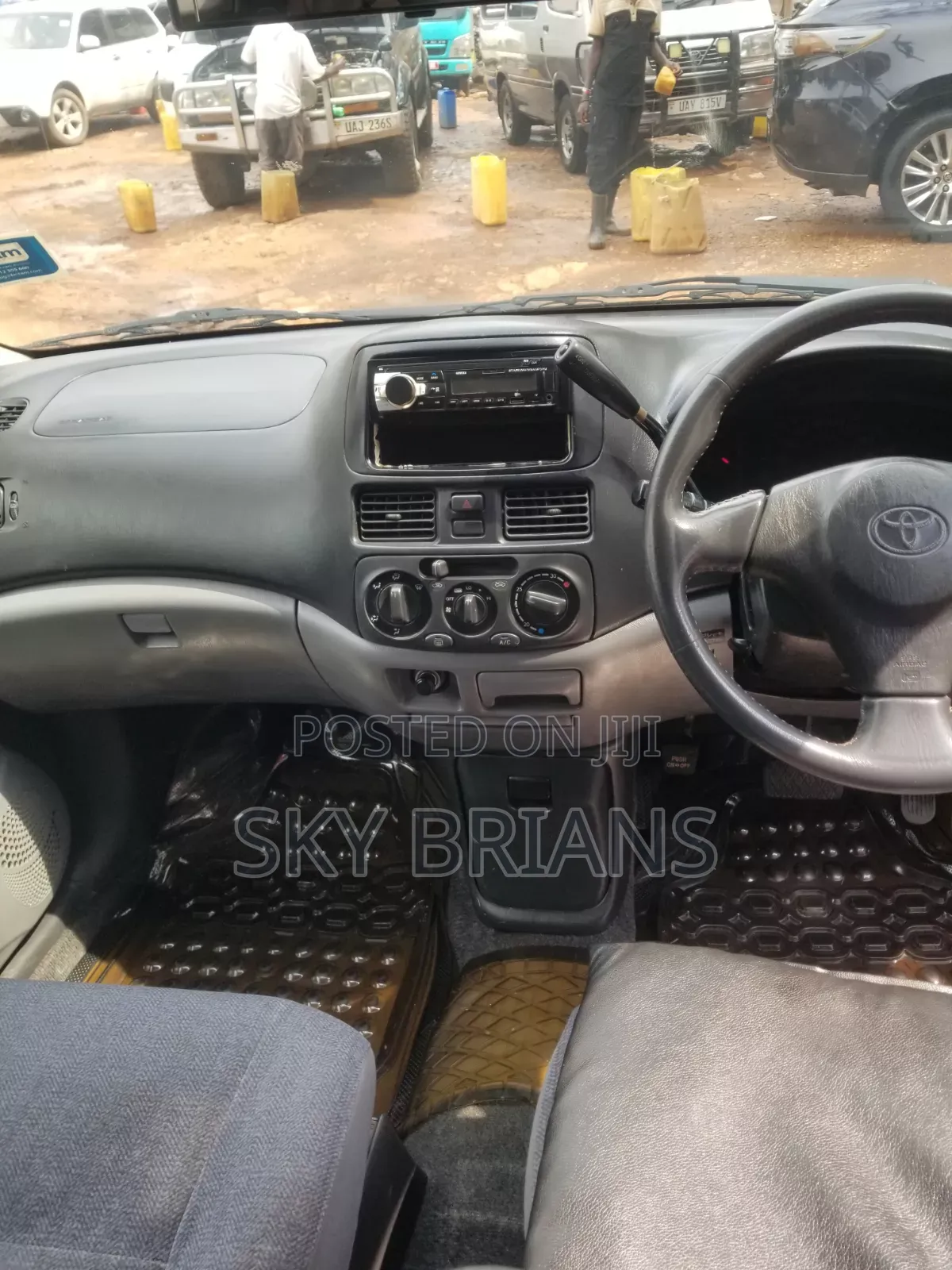 Toyota Raum 2004 Black