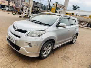 Toyota IST 2008 Silver