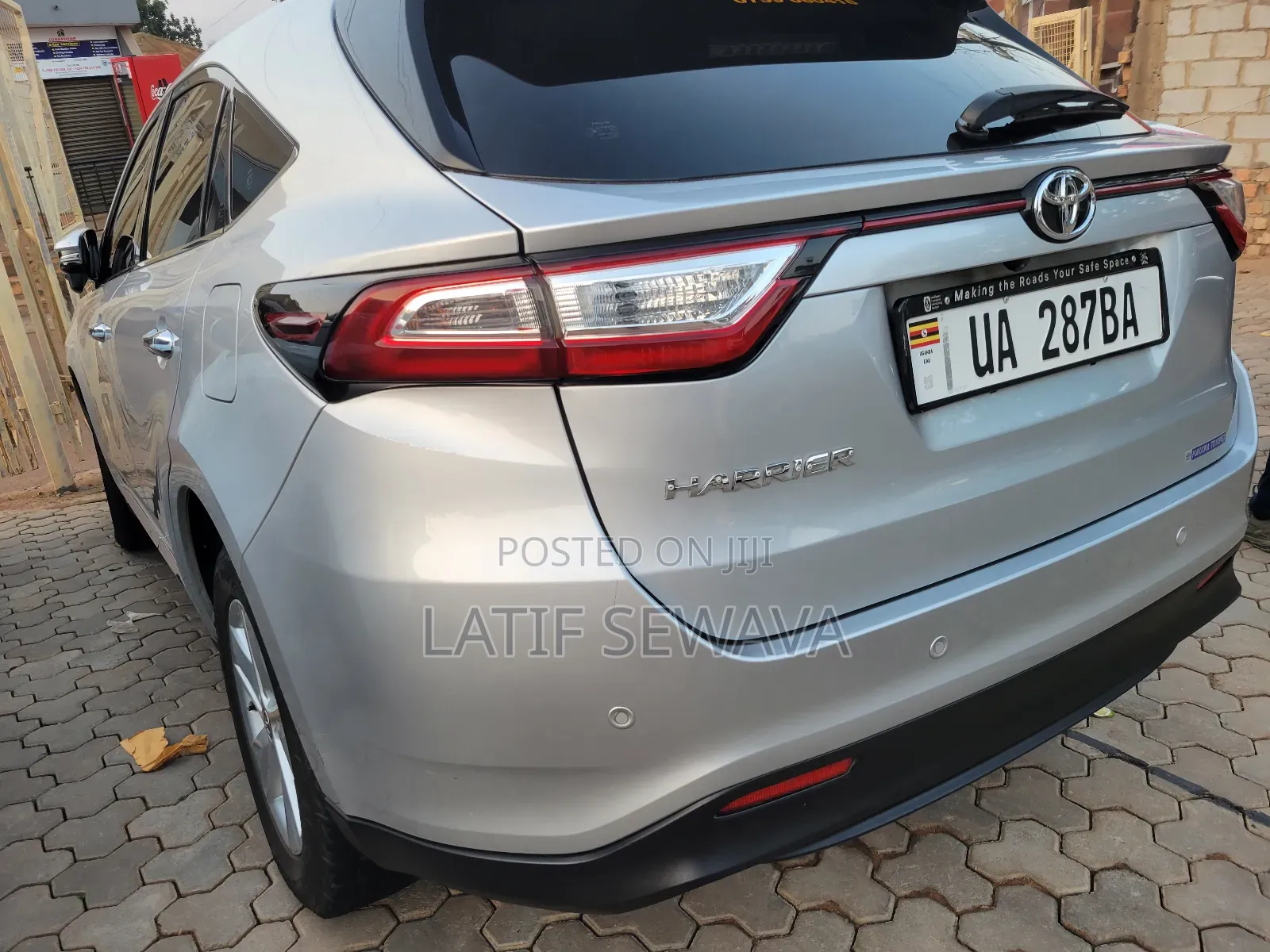 Toyota Harrier 2.0 2019 Silver