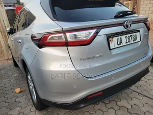 Toyota Harrier 2.0 2019 Silver