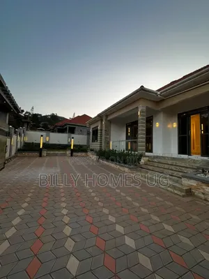 4bdrm Bungalow in Ssisa for sale
