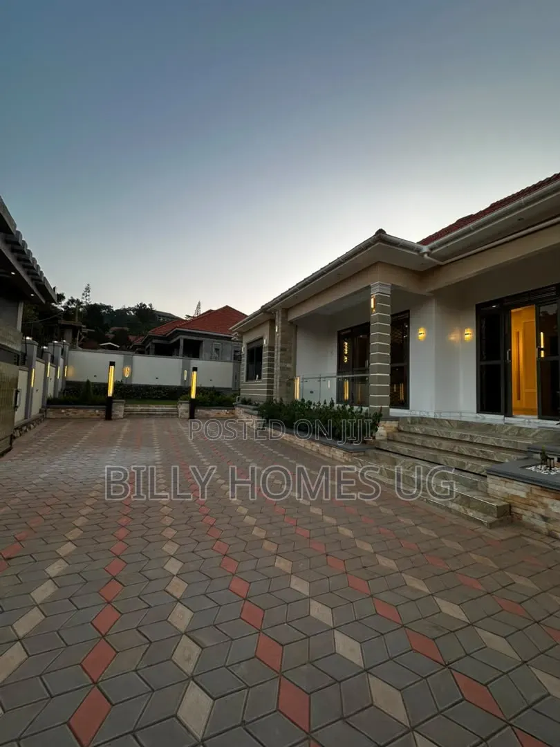4bdrm Bungalow in Ssisa for sale