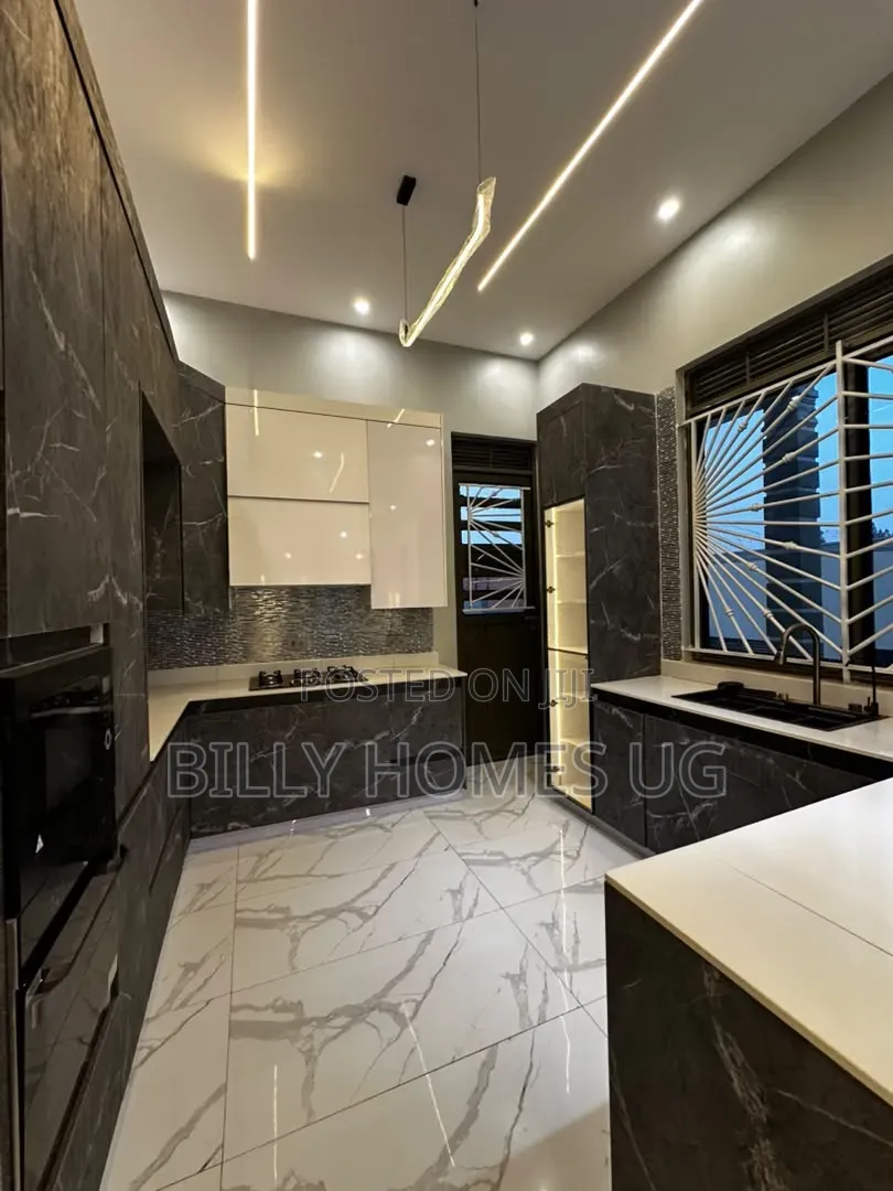 4bdrm Bungalow in Ssisa for sale