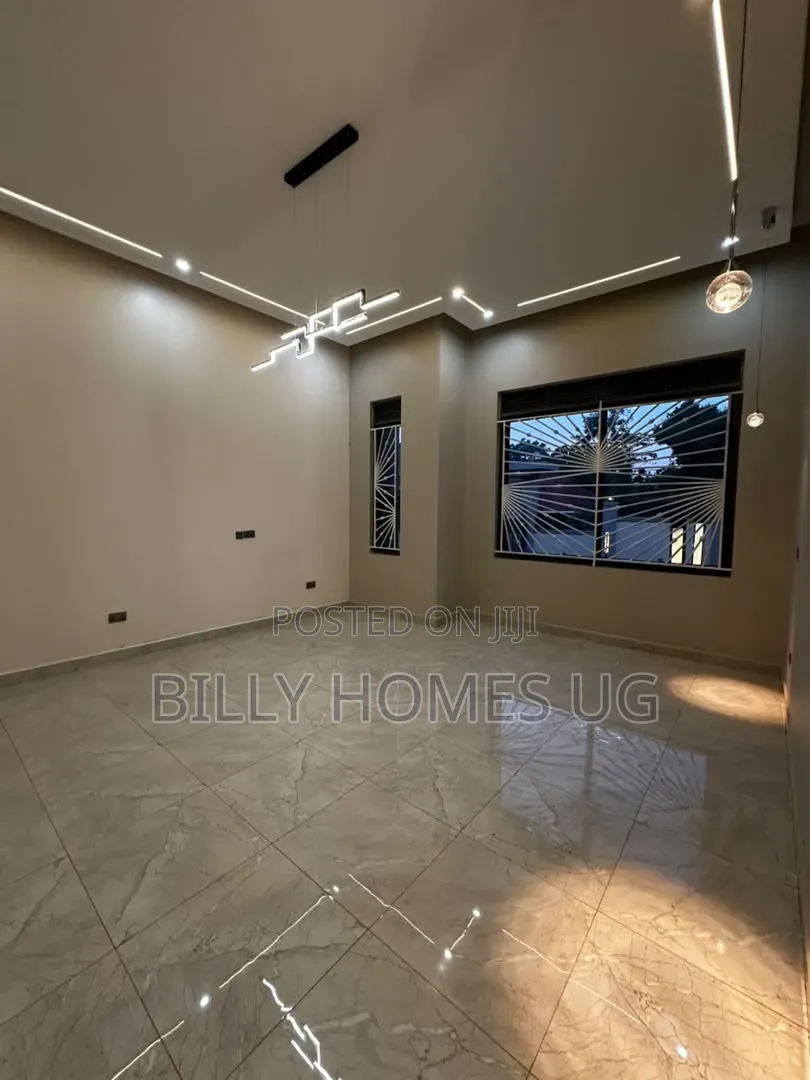 4bdrm Bungalow in Ssisa for sale