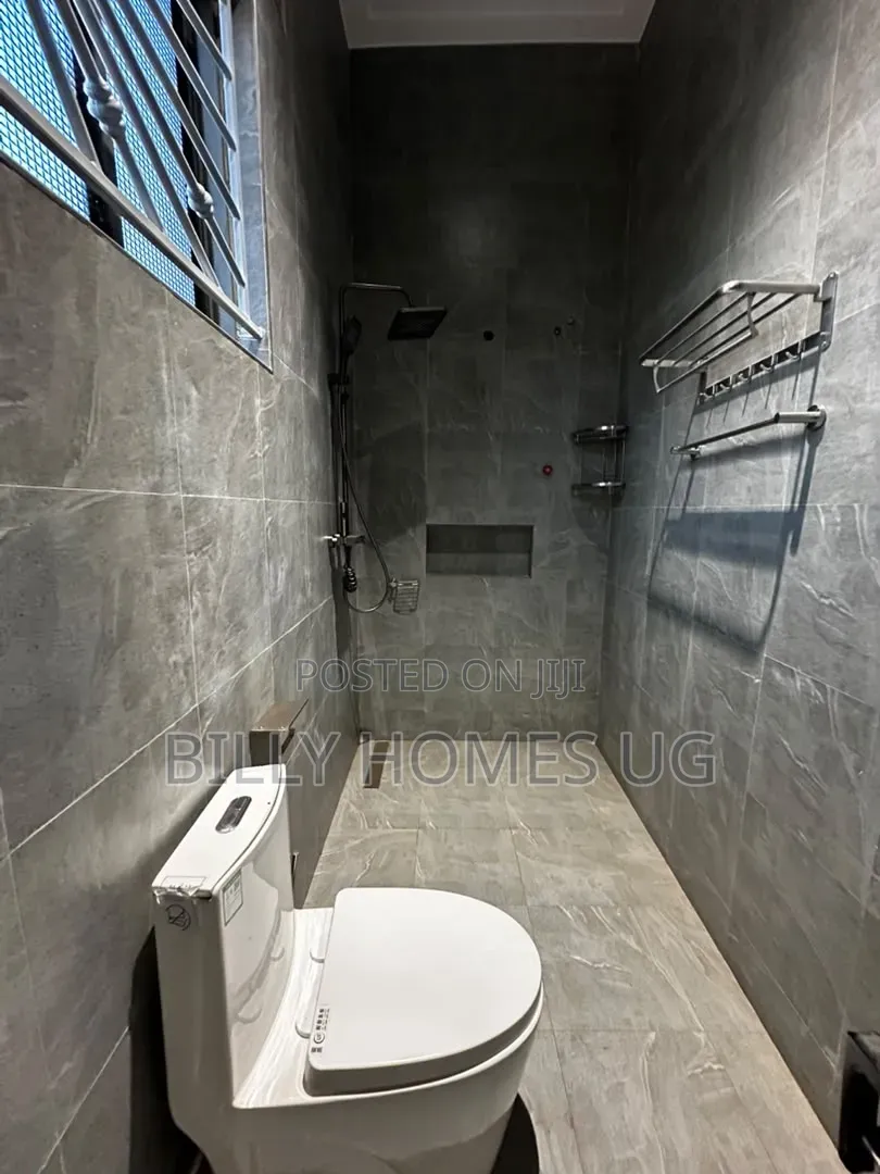 4bdrm Bungalow in Ssisa for sale