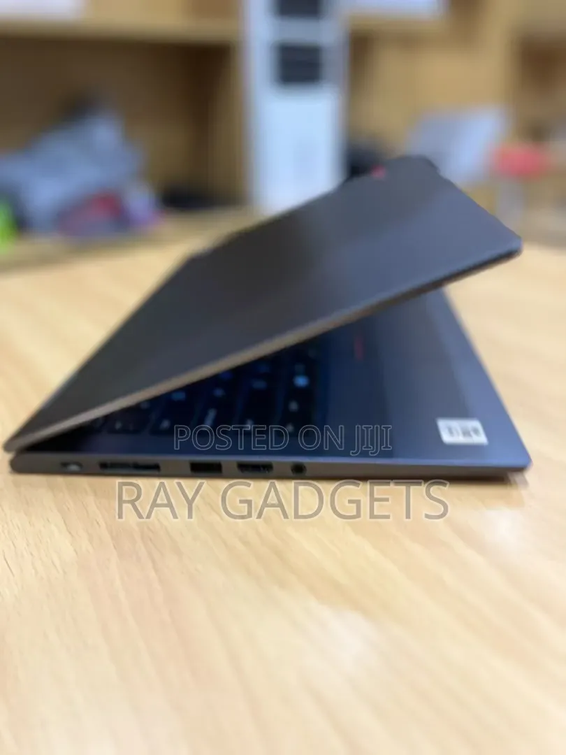 New Laptop Lenovo ThinkPad X1 Yoga 16GB Intel Core i7 SSD 512GB