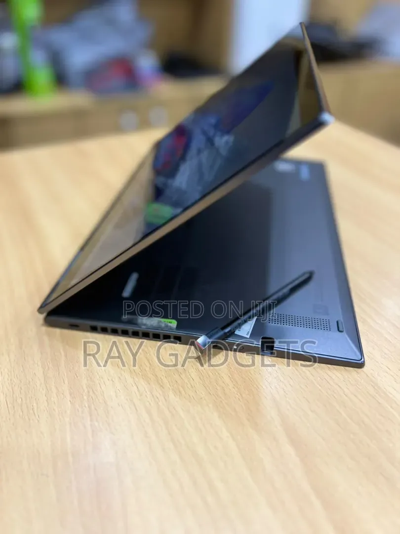 New Laptop Lenovo ThinkPad X1 Yoga 16GB Intel Core i7 SSD 512GB