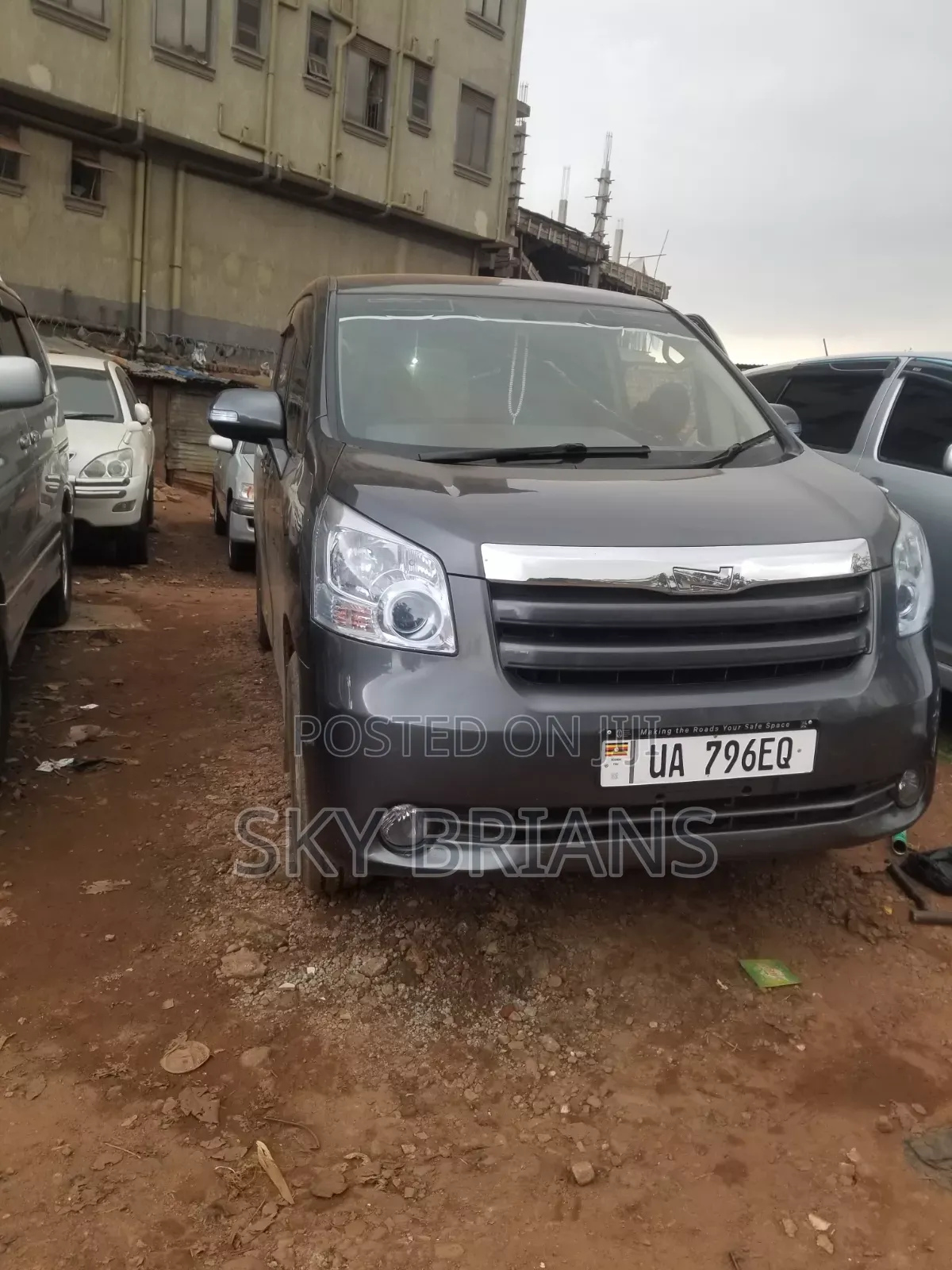 Toyota Noah 2009 Gray