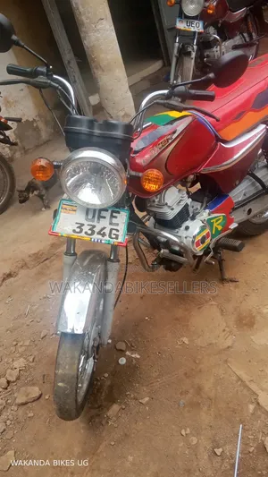 Bajaj Boxer 100 2022 Red
