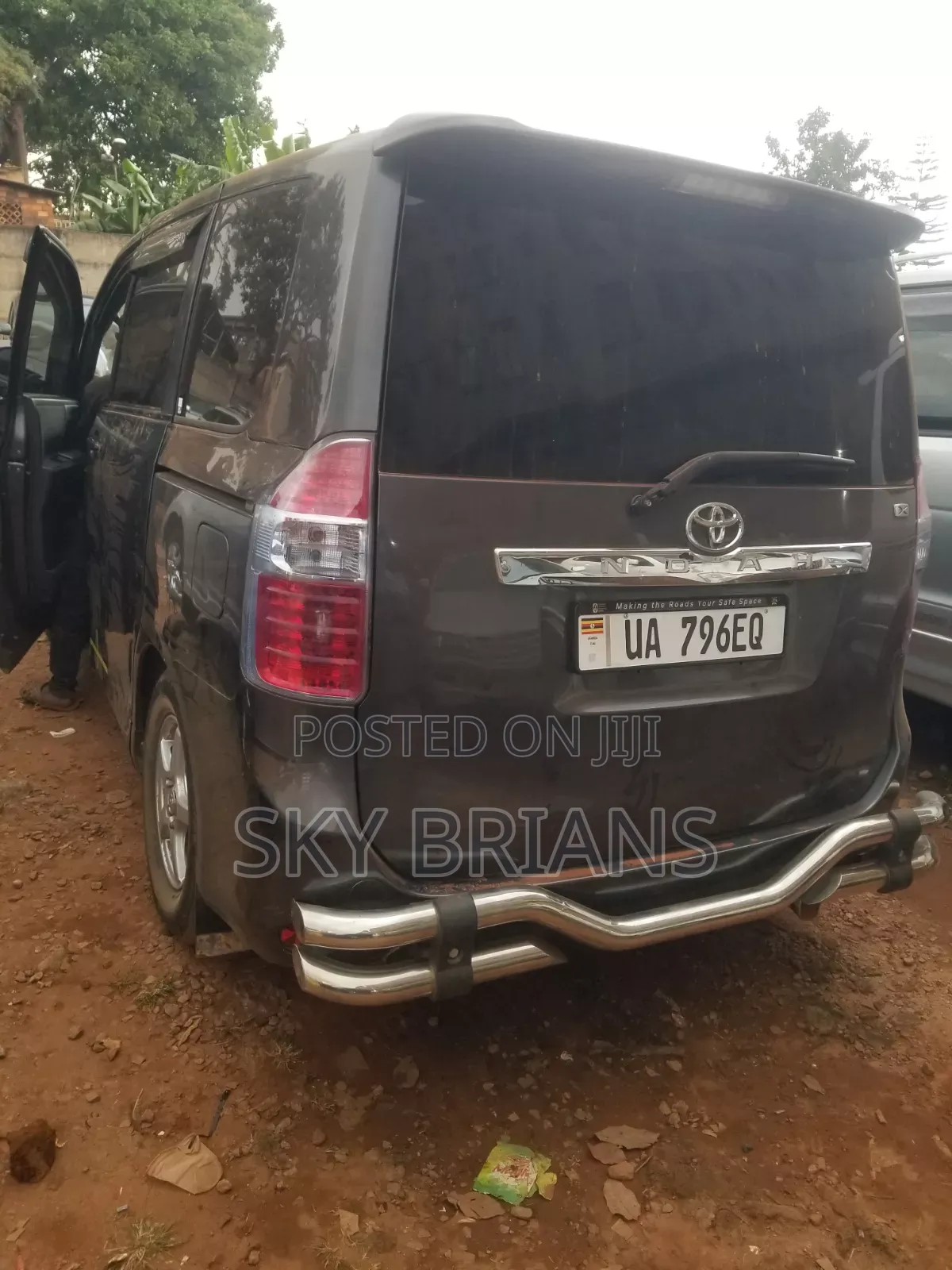 Toyota Noah 2009 Gray