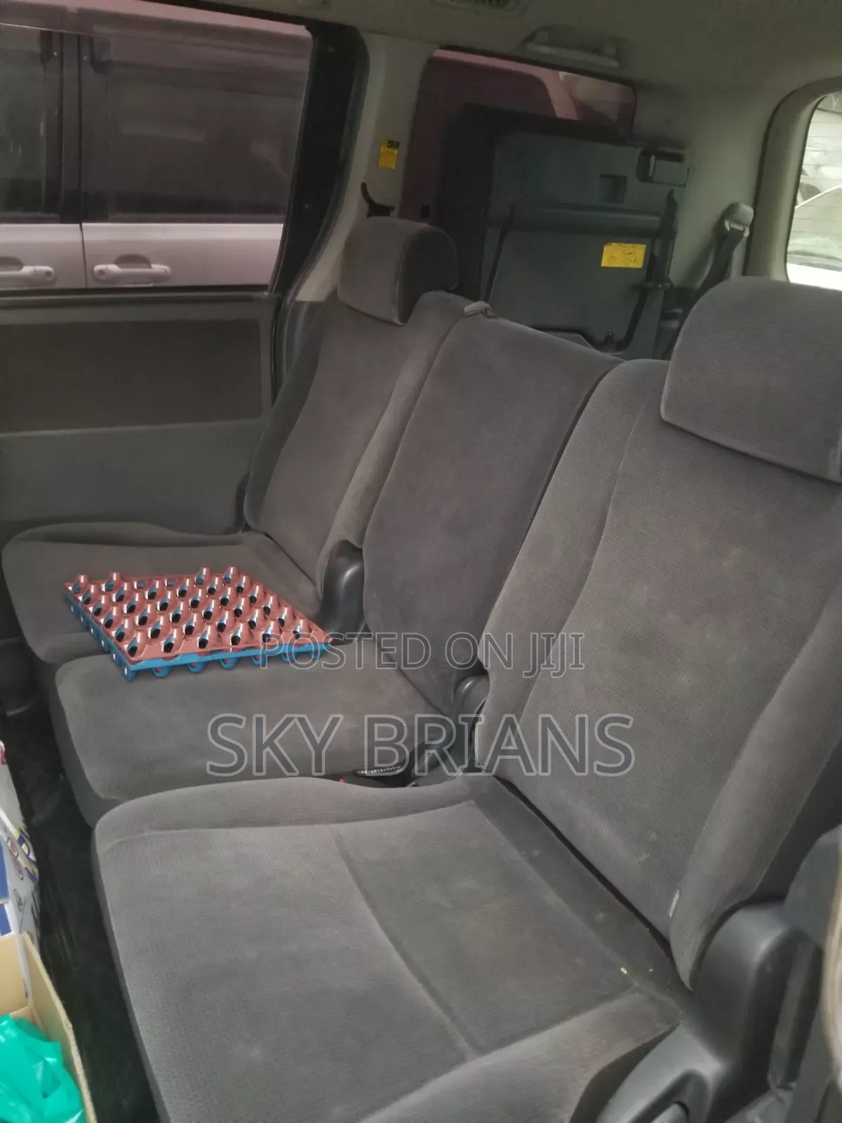 Toyota Noah 2009 Gray