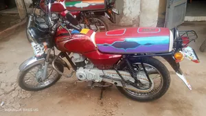 Bajaj Boxer 100 2022 Red