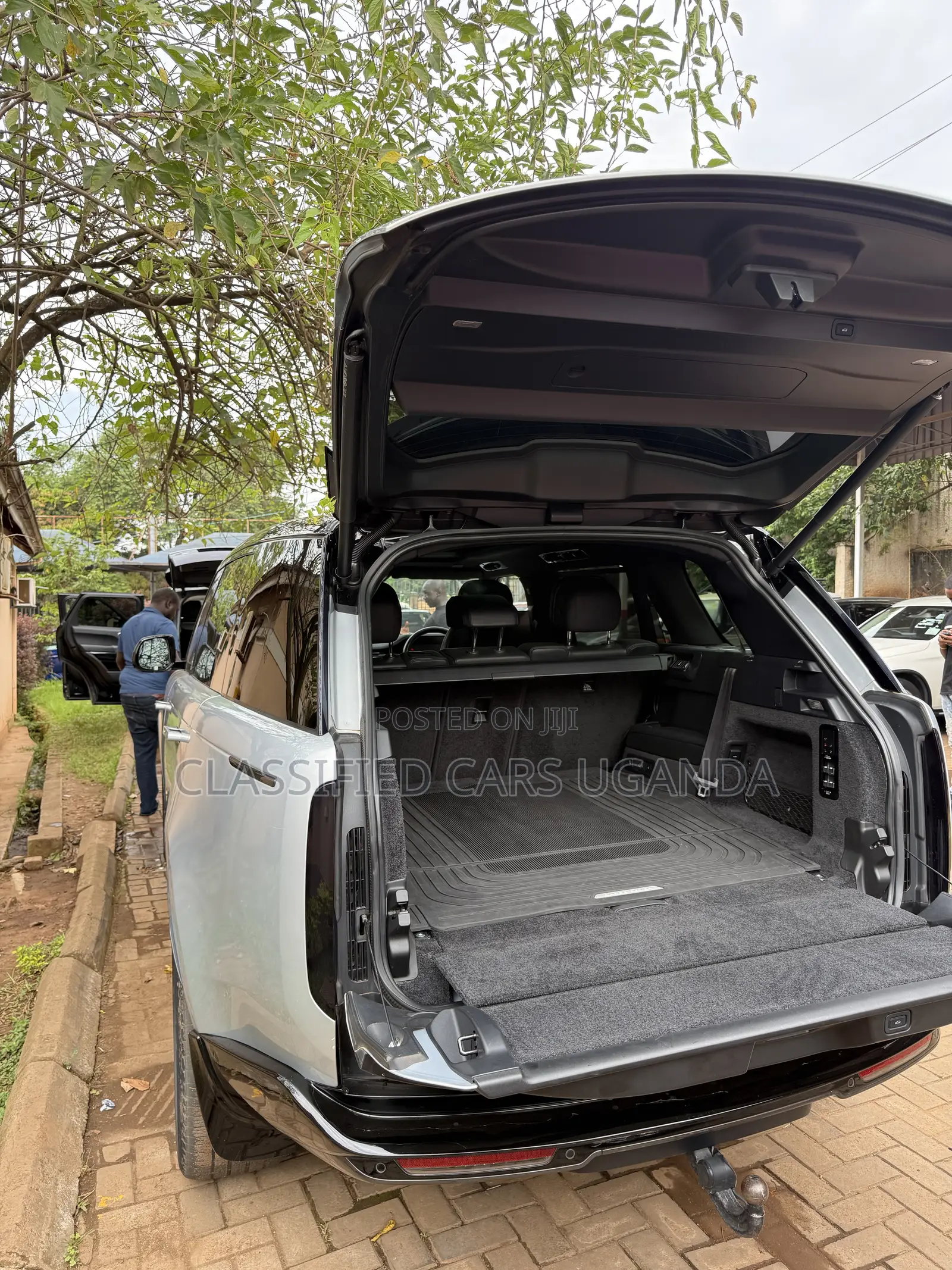 Land Rover Range Rover 2022 Silver