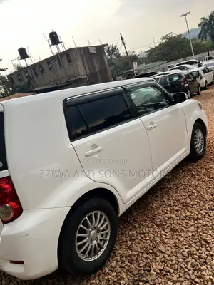 Toyota Corolla Rumion Hatchback 1.8 AWD 2013 White