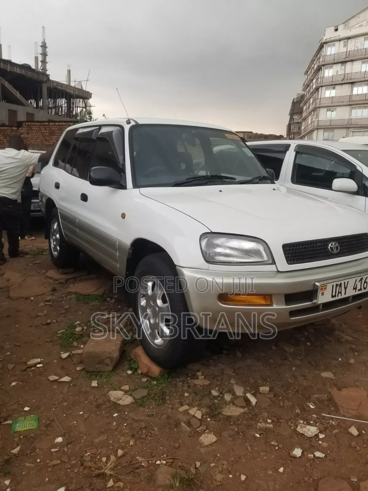 Toyota RAV4 1999 White