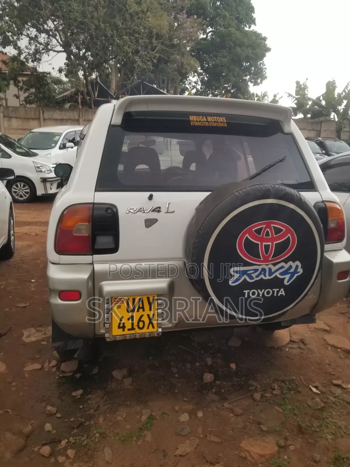 Toyota RAV4 1999 White