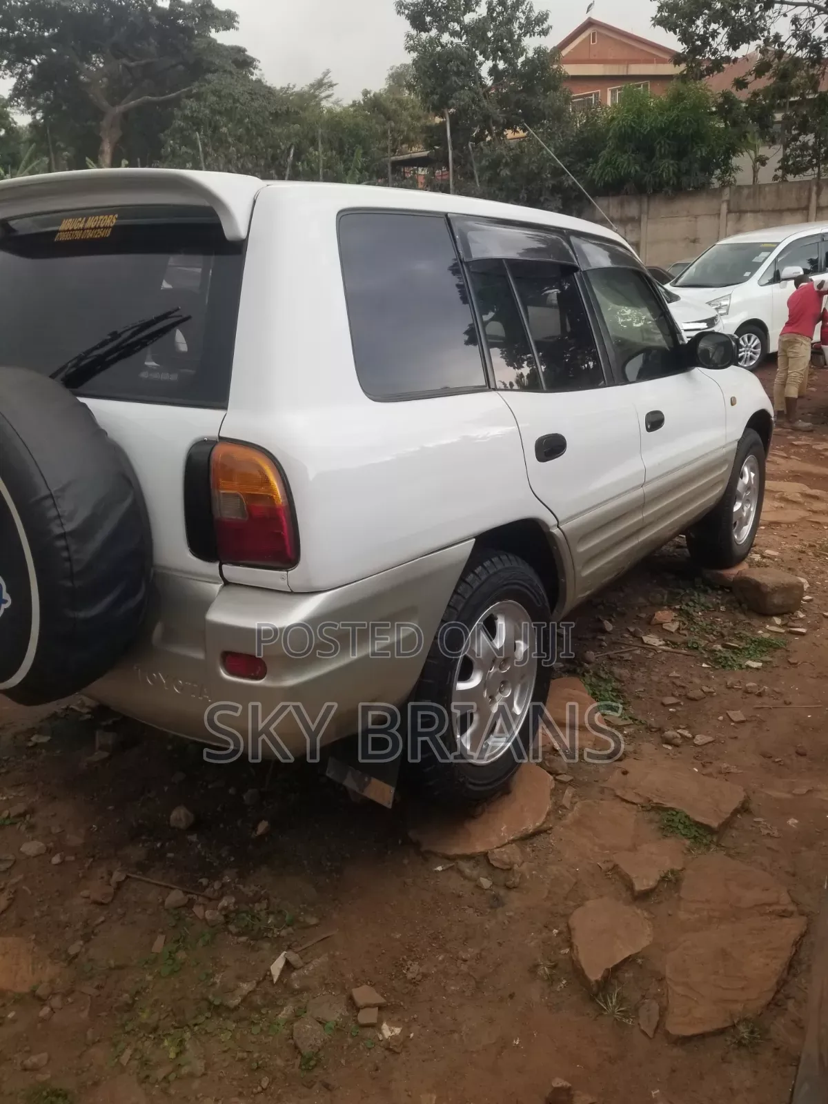 Toyota RAV4 1999 White
