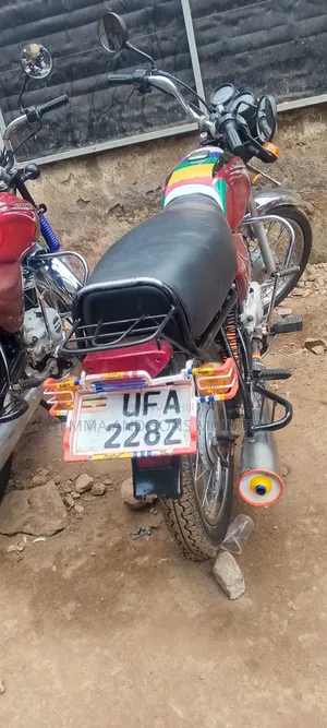 Bajaj Boxer 100 2022 Red
