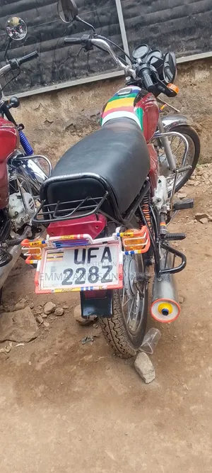 Bajaj Boxer 100 2022 Red