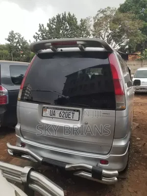 Toyota Noah 2001 White