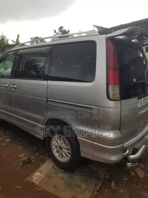 Toyota Noah 2001 White