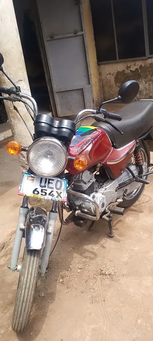 Bajaj Boxer 100 2019 Red