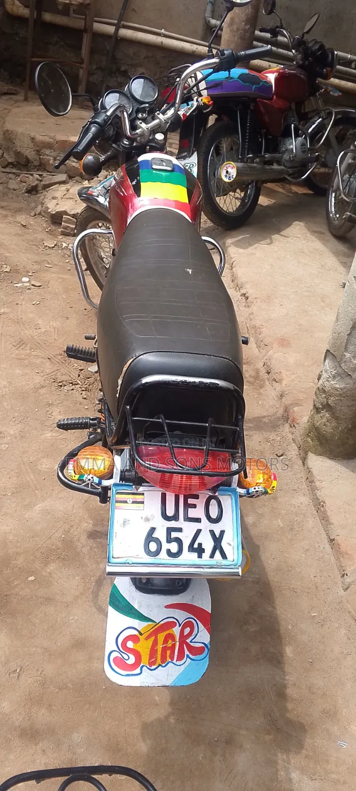 Bajaj Boxer 100 2019 Red