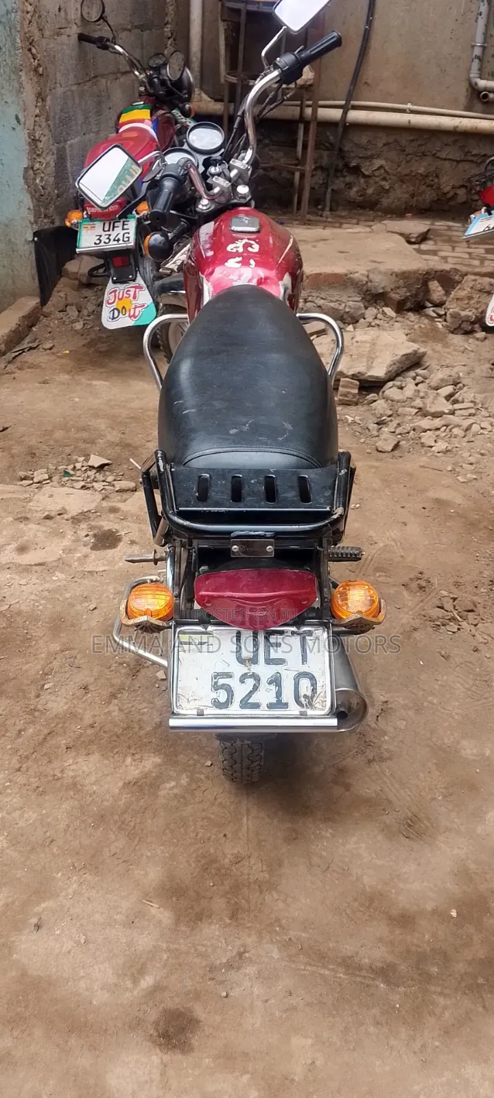 Bajaj Boxer 100 2022 Red