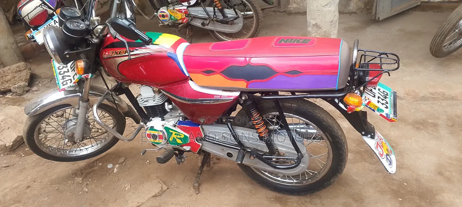 Bajaj Boxer 100 2022 Red